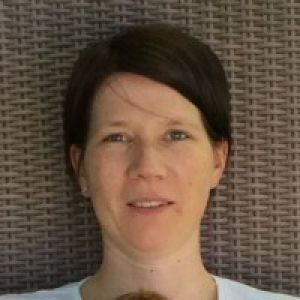Dr. Julia Läkamp